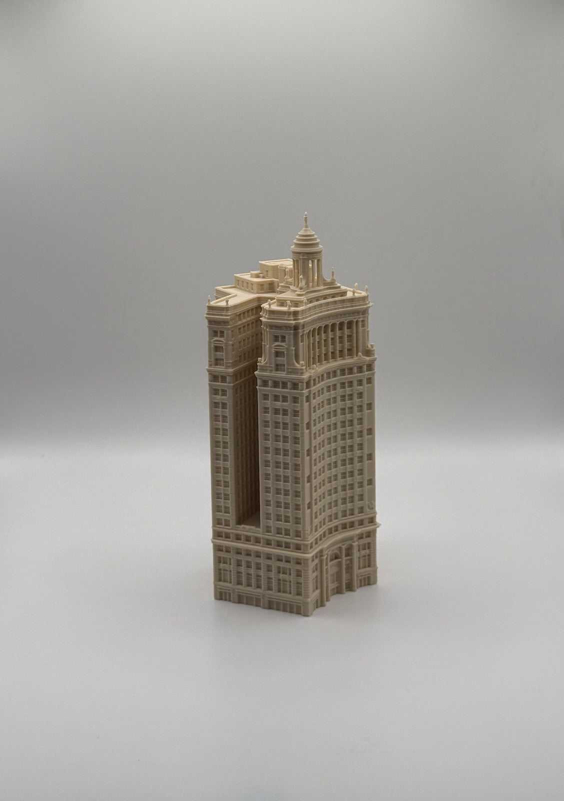 London Guarantee Building Model - Chicago Landmark - 6” (15.2 cm)