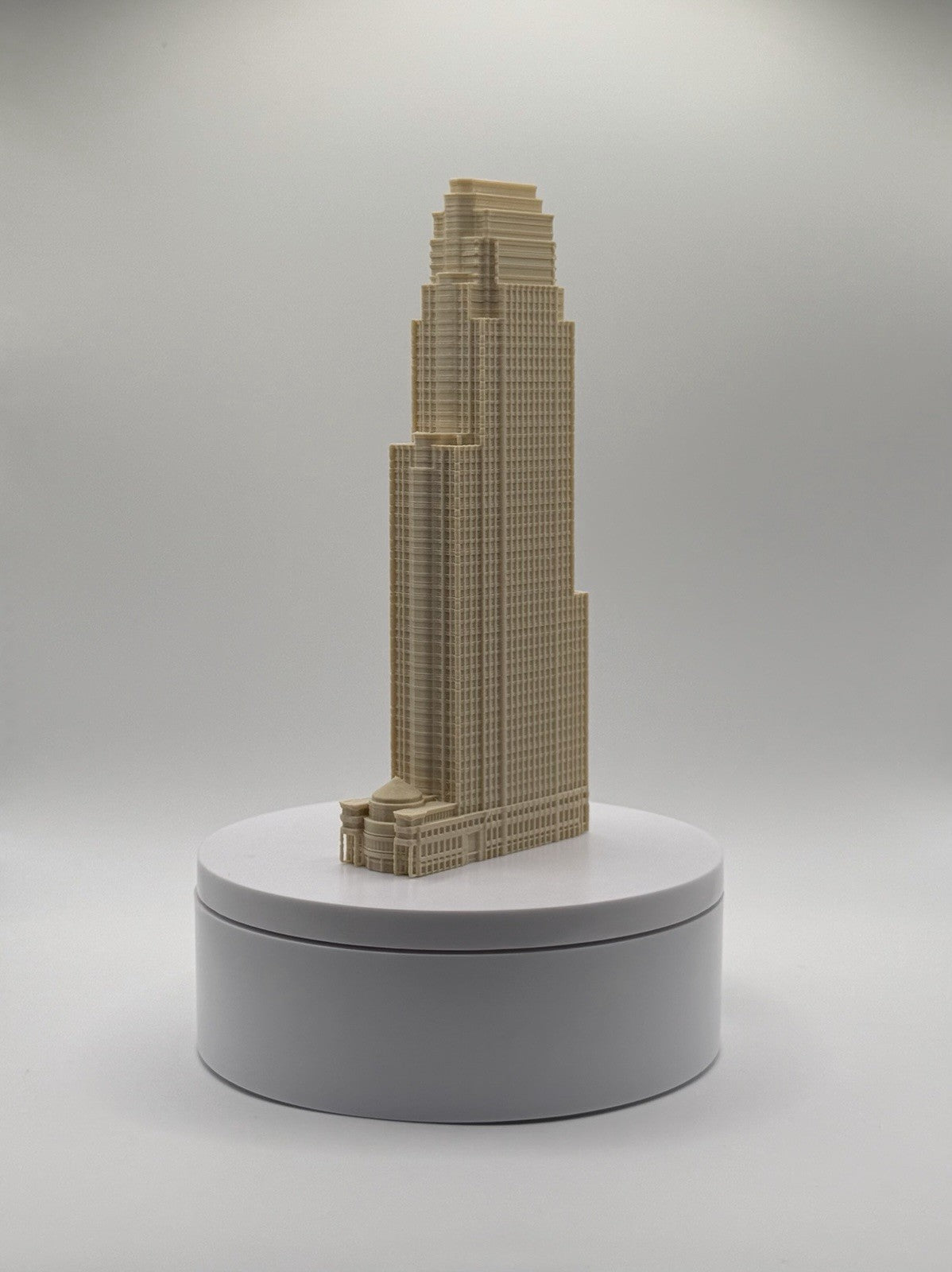 Wells Fargo Center Model - Minneapolis - 6” (15.2 cm)