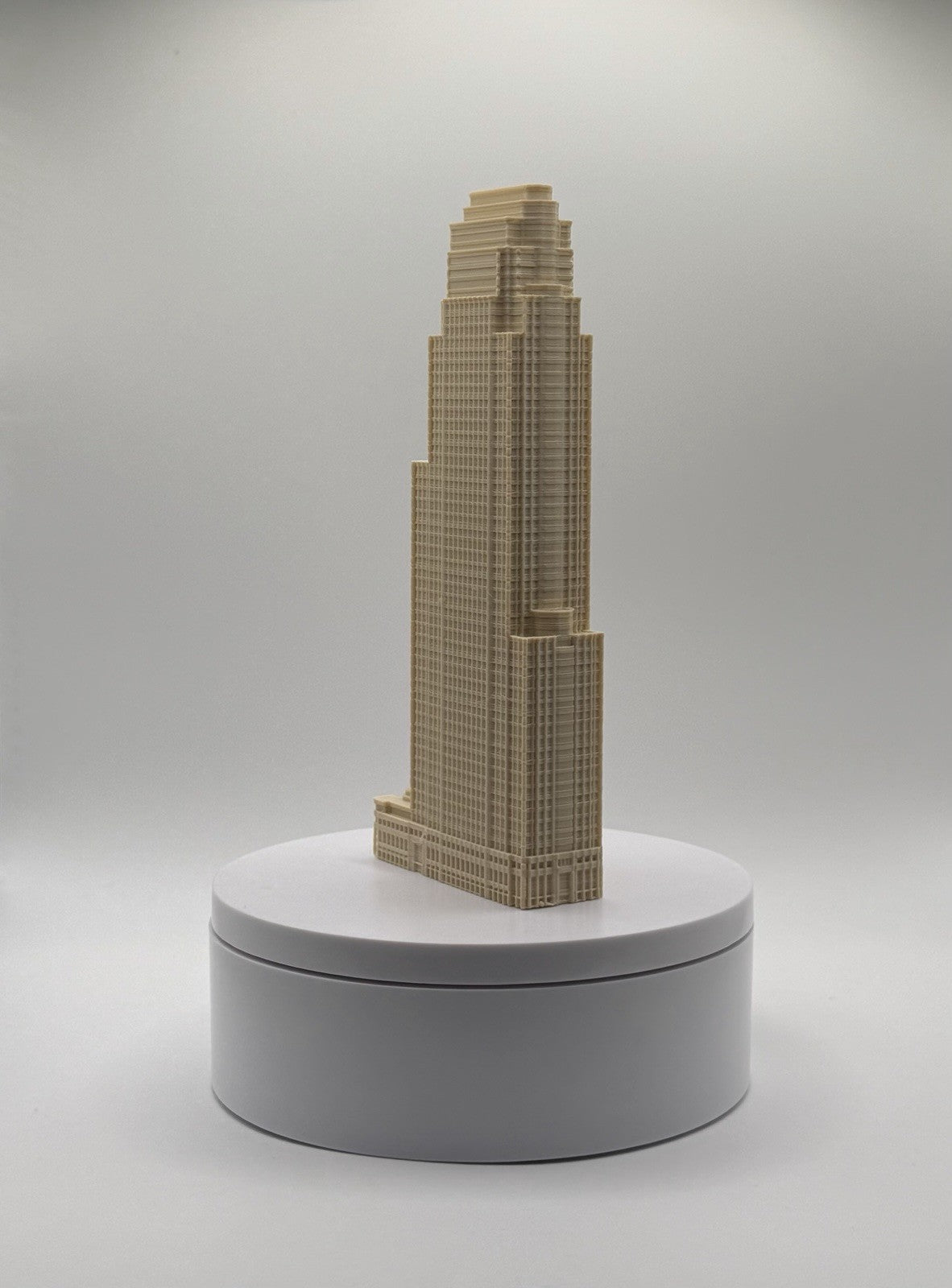 Wells Fargo Center Model - Minneapolis - 6” (15.2 cm)