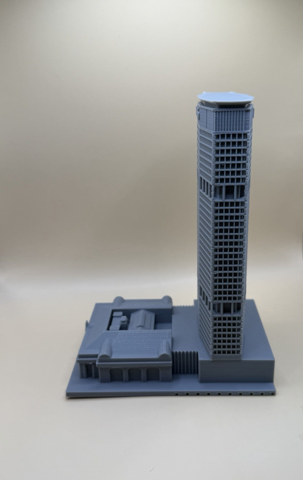 MetLife Building Model - New York City Landmark - 6” (15.2 cm)